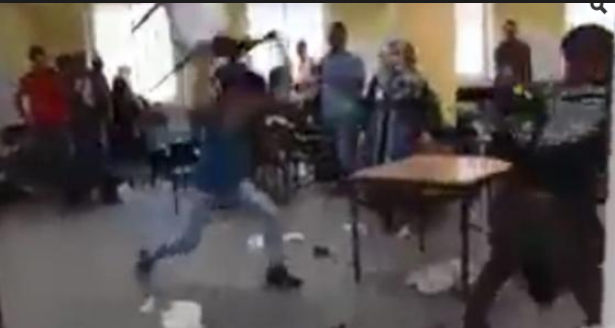 Den Korte Avis | Podcast: Samtale mellem Mikael Jalving og Stefan Herman om skolen uden grænser – ‘engang slog lærerne eleverne, i dag er det omvendt’