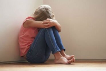 Den Korte Avis | Tiden læger ikke alle sår: En 77-årig mand idømt fængsel for sexovergreb mod et barn for 7-8 år siden