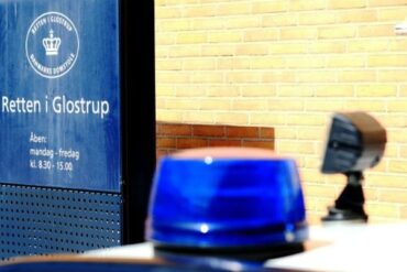 Den Korte Avis | To indvandrere er sigtet for drab i Ishøj – under retssagen opstod der masseslagsmål, å politiet måtte trække kniplerne