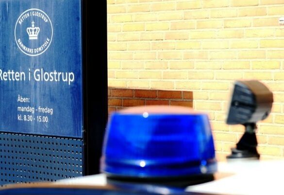 Den Korte Avis | To indvandrere er sigtet for drab i Ishøj – under retssagen opstod der masseslagsmål, å politiet måtte trække kniplerne