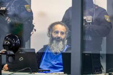 Retsagen om det død­bringende angreb på tysk jule­marked begynder