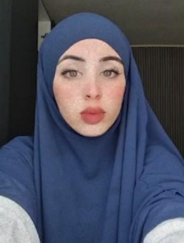 Den Korte Avis | 18-årig ville ikke gå med det islamiske tørklæde: Nu er faderen og to brødre anklaget for at myrde hende på bestialsk vis – flere æredrab i Holland