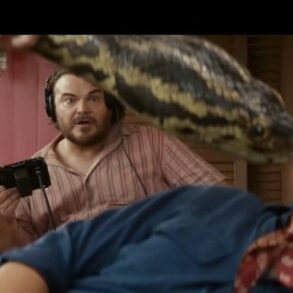 Den Korte Avis | ANACONDA: En drengedrøm skal realiseres i form af genindspilning af kultklassiker – ender i Hollywood plat og propaganda