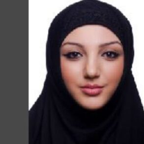 Den Korte Avis | Den ny værnepligt for kvinder omfatter også muslimer – nu kommer kravet om, at de kan bære hijab som soldater