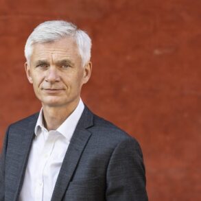 Den Korte Avis | FE: Danmark står over for “det mest alvorlige trusselsbillede siden afslutningen af Den Kolde Krig” – USA er for første gang en del af trusselsvurderingen