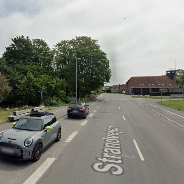 Den Korte Avis | Vanvidsbilist på Bornholm: 39-årig kørte så vildt, at politibil forulykkede