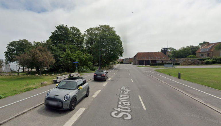 Den Korte Avis | Vanvidsbilist på Bornholm: 39-årig kørte så vildt, at politibil forulykkede