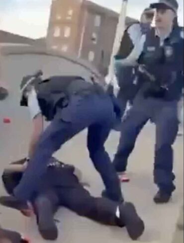 – Politiet skød ikke tilbage