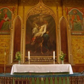 Altertavlen i Ulvik kirke (1876-78).