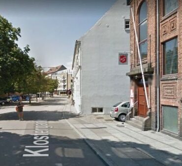 Den Korte Avis | Den ene sparkede politiet og den anden trak kniv mod dørmand – aggressive typer i det aarhusianske natteliv