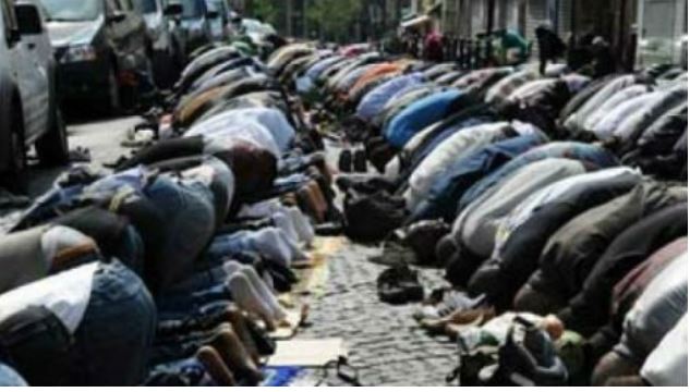 Den Korte Avis | Farlig alliance mellem muslimer og venstrefløjen: Venstrefløjsparti holder hånden over islam og får stemmer fra muslimer