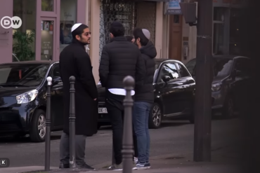 Den Korte Avis | Unge studerende bliver jagtet og kaldt “beskidte jøde” – hadet til jøder breder sig på gymnasier og universiteter i Frankrig