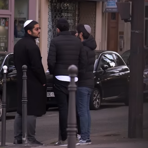 Den Korte Avis | Unge studerende bliver jagtet og kaldt “beskidte jøde” – hadet til jøder breder sig på gymnasier og universiteter i Frankrig