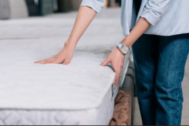 Far og mor gjorde rent på 17-årig drengs værelse – så fandt de noget, der fik dem til at kontakte politiet