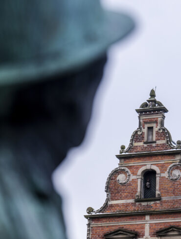 Hvornår overtager Trump Danmark?