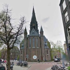 Ikonisk kirke i Amsterdam brændte ned til grunden nytårsaften