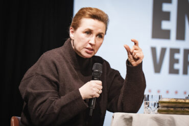 Demokrati på støtten