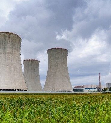 Den Korte Avis | Tysklands kansler Merz indrømmer, at udfasningen af ​​atomkraft var en kæmpe fejltagelse