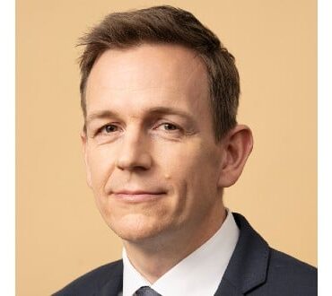 Den Korte Avis | Udlændingeminister Rasmus Stoklund: Skærpet kontrol med ansøgninger om landbrugspraktik fra Uganda – der er mistanke om snyd