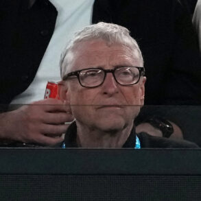 Gates trækker sig fra AI-konference i Indien, få timer før han skulle holde hovedtale