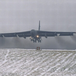 Starmer vil ikke lade USA bruge Fairford-basen