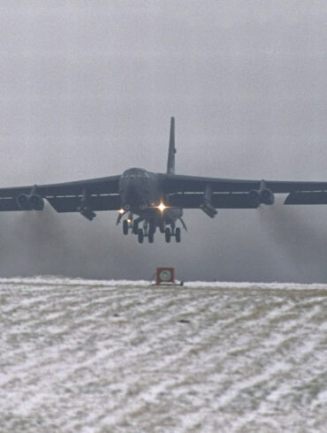 Starmer vil ikke lade USA bruge Fairford-basen