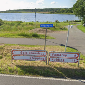 Den Korte Avis | 68-årig mand ved Christiansfeld blev dræbt af knivstik i halsen – seks anholdt, blev afhørt med serbiske tolke