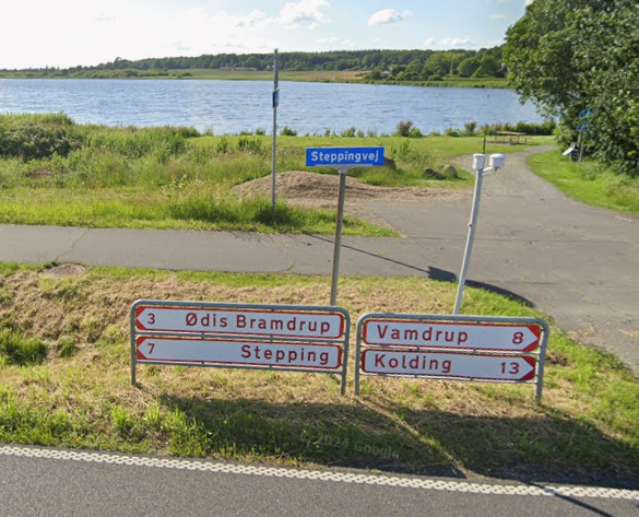 Den Korte Avis | 68-årig mand ved Christiansfeld blev dræbt af knivstik i halsen – seks anholdt, blev afhørt med serbiske tolke