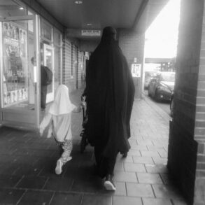 Den Korte Avis | Arabisk tolk tager bladet fra munden i ny bog: “Tavshedspligt er et ikke-eksisterende begreb i vores miljø”