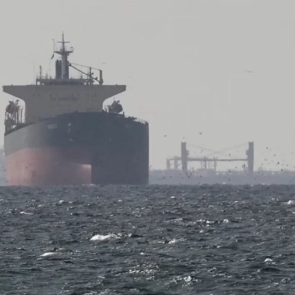 Den Korte Avis | Drama i Hormuzstrædet: Trump kæmper hårdt for at undgå nederlag og sammenbrud på verdens energimarked