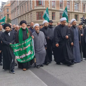 Den Korte Avis | Flere hundrede tilhængere af Khamenei sørgede i København – politikere raser: De skal ikke have dansk statsborgerskab, og de skal ud af Danmark