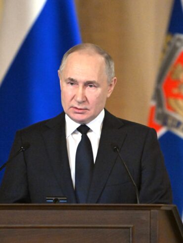 Den Korte Avis | Putin hjælper Iran i krigen mod USA – hvad siger Trump?