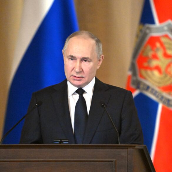 Den Korte Avis | Putin hjælper Iran i krigen mod USA – hvad siger Trump?