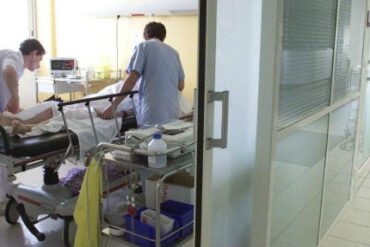 Den Korte Avis | S-minister vil give voldelige patienter karantæne fra sundhedsvæsnet – mange af dem er fra Stormellemøsten, siger han