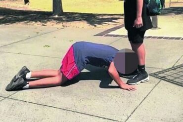 Den Korte Avis | Skole i København: 13-årig dreng udsat for mobning, overfald, ydmygelser, hetz og racisme, fordi han er hvid