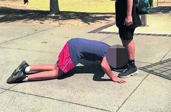 Den Korte Avis | Skole i København: 13-årig dreng udsat for mobning, overfald, ydmygelser, hetz og racisme, fordi han er hvid