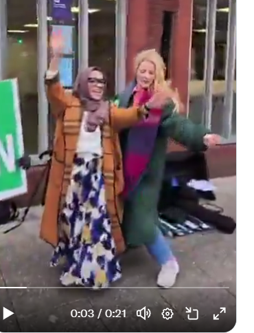 Farlig alliance: Venstrefløjspolitiker leflede for byens mange muslimer og vandt: Her danser hun til den arabiske sang “Mit blod er palæstinensisk”