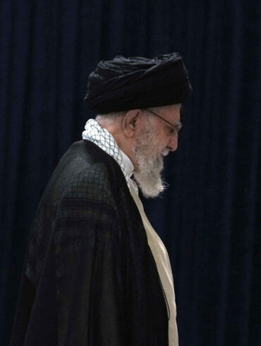 – Ali Khamenei er død